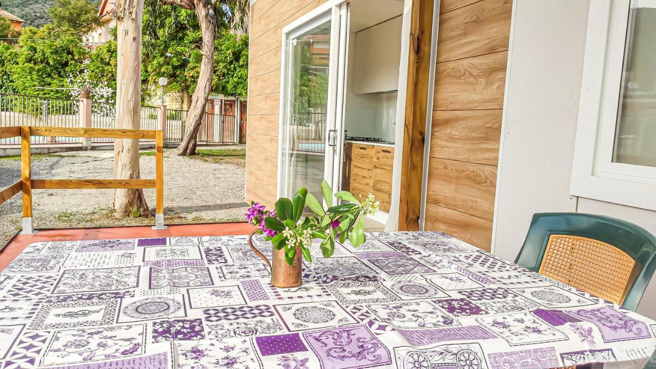Hotel La Pineta à Albenga Extérieur photo