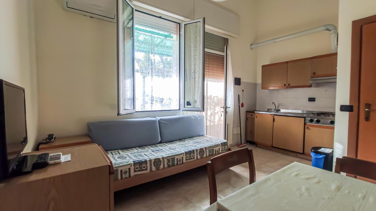 Hotel La Pineta à Albenga Extérieur photo